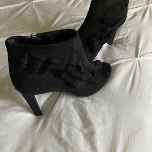 Dress shoes